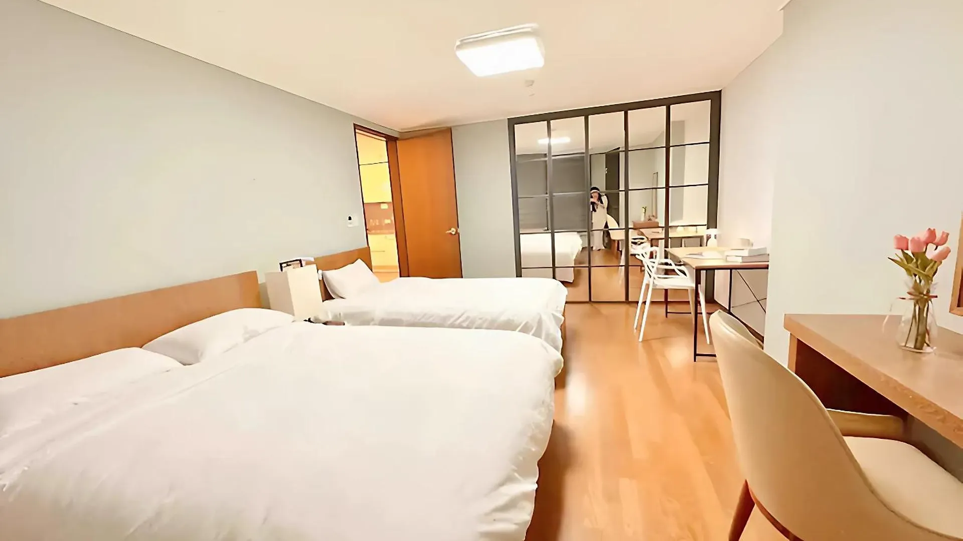 Hotel With Pusan 0*,