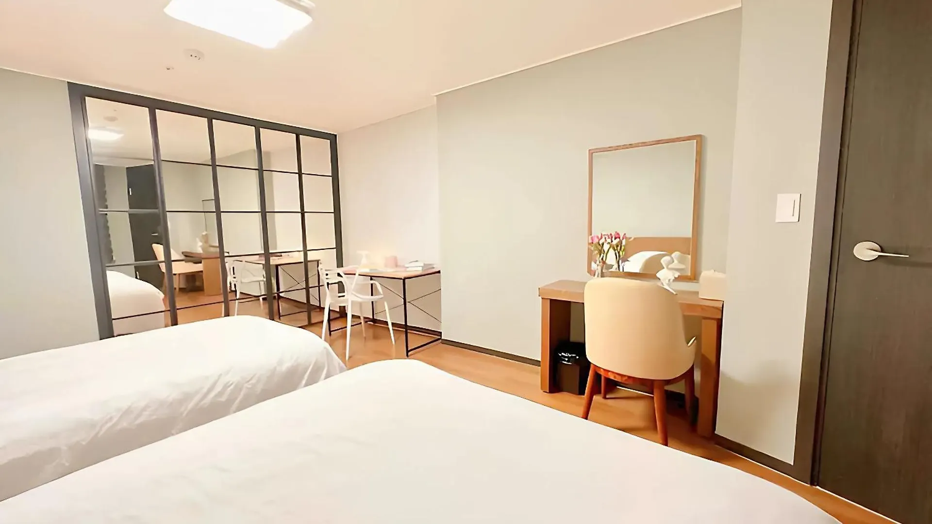 Hotel With Pusan